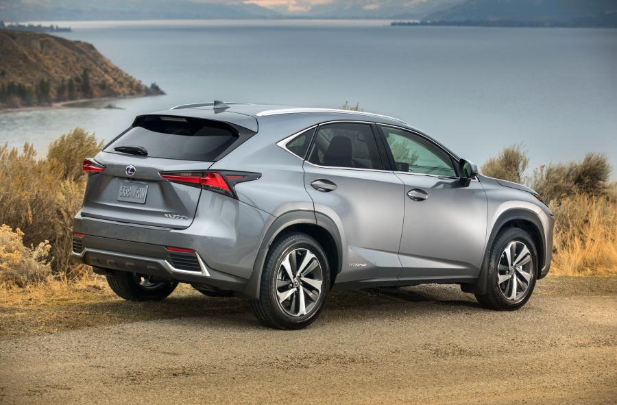  Lexus NX300h 2017 года  (NA) (фото 10 из 28)